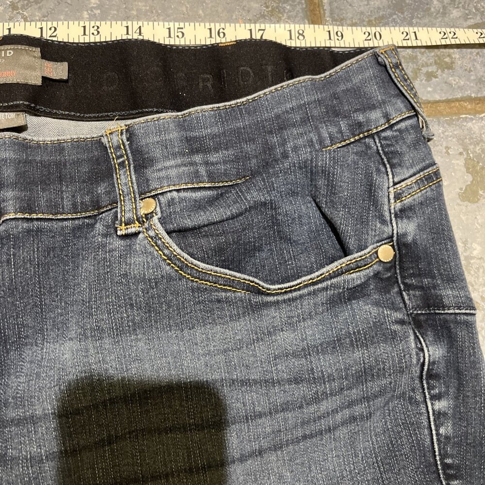 Torrid Jeans Women’s Size 26R Bombshell Skinny Premium Stretch High Rise Denim - Picture 6 of 10